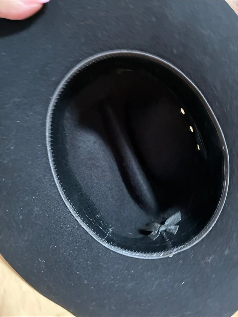 Wide Brim Black Felt Fedora Hat with Slim Band
